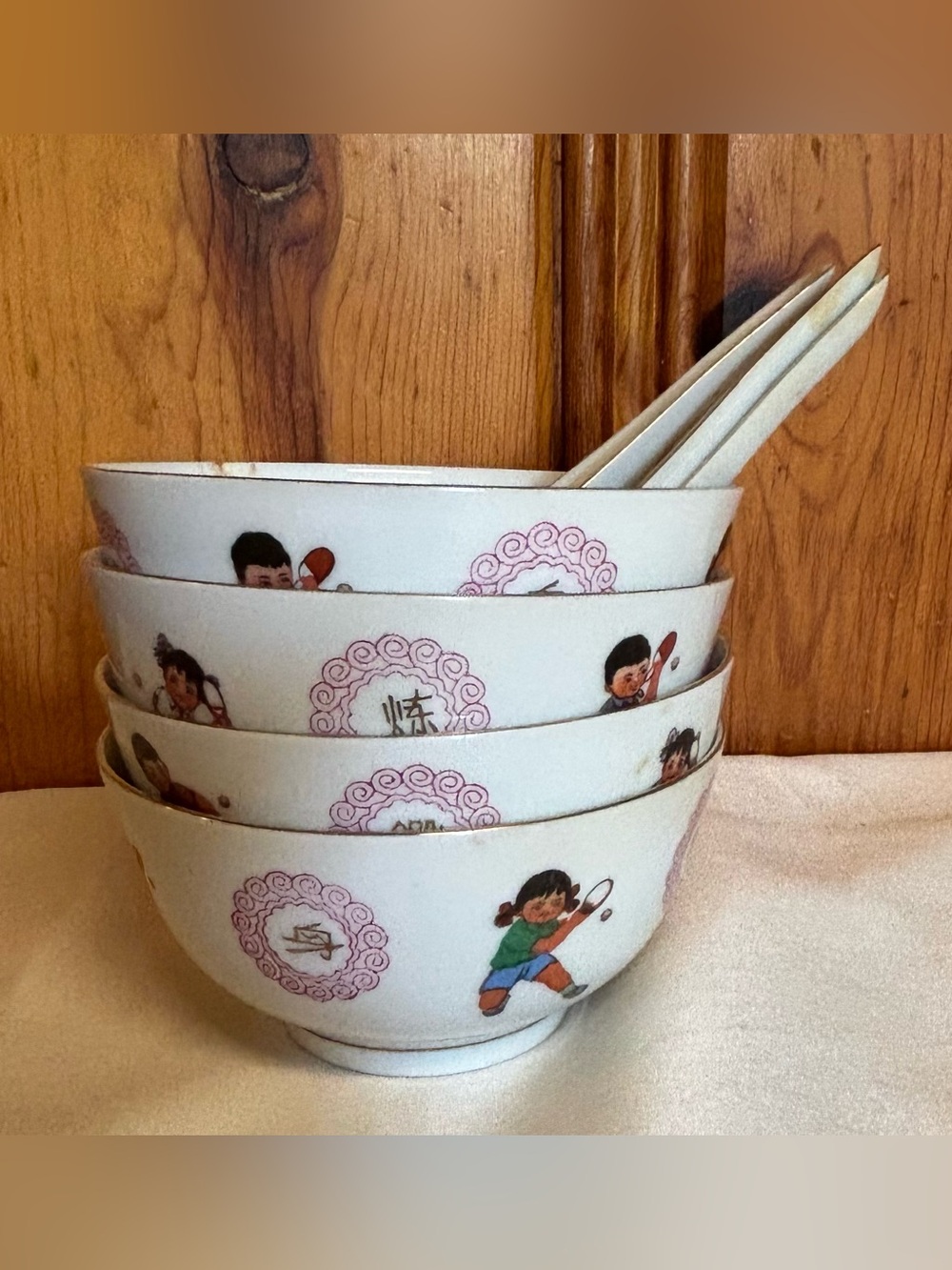 Vintage Liling Ceramic Set Of 4 Chinese Ping Pong Rice Bowls 3 Spoons